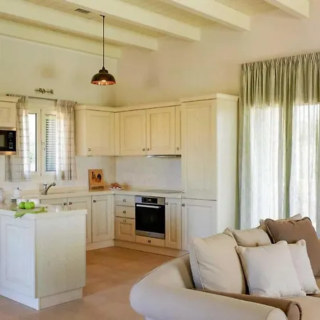 Sleeps 4 Air Con Wifi Villa Mousata